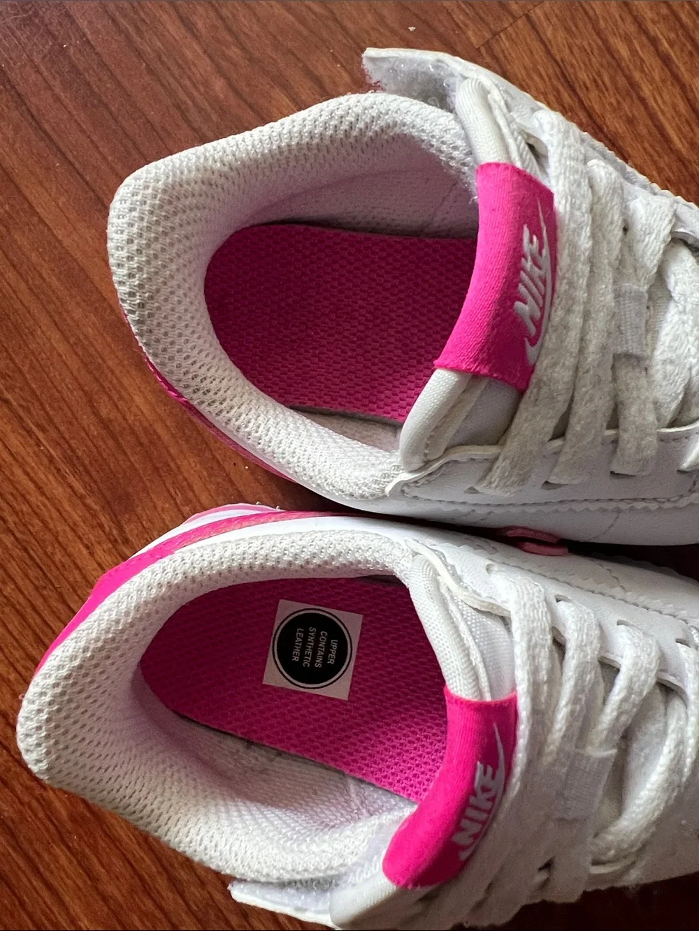 NWOB Nike Toddler White Sneakers with Pink Logo - size 5C